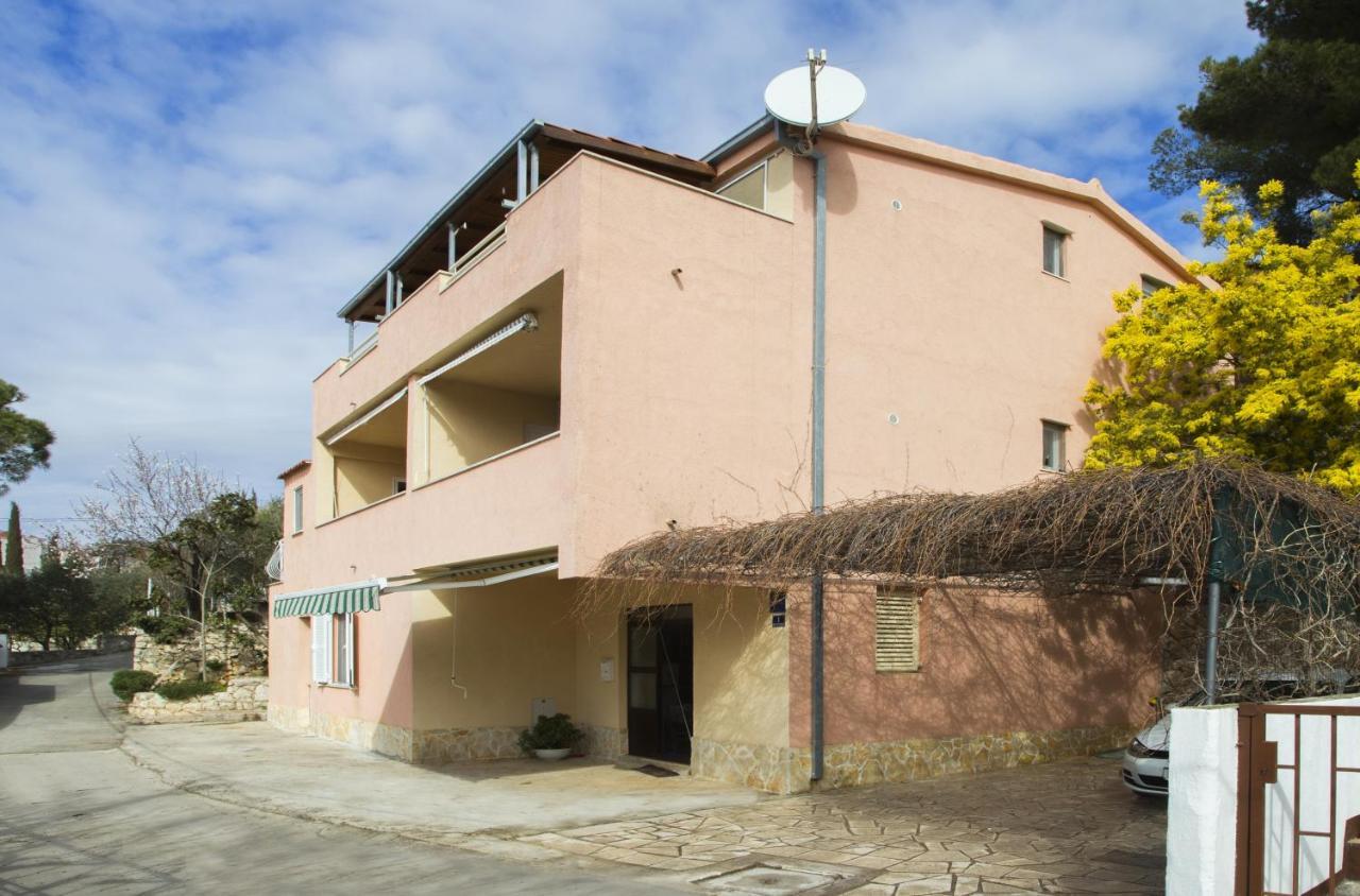 Apartments By The Sea Mavarstica, Ciovo - 12696 Trogir Bagian luar foto