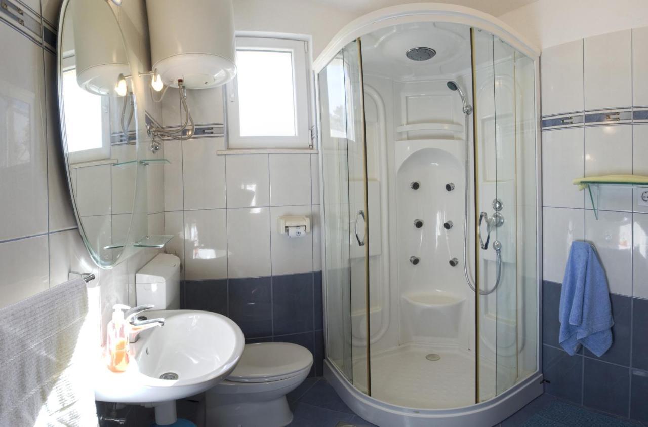 Apartments By The Sea Mavarstica, Ciovo - 12696 Trogir Bagian luar foto